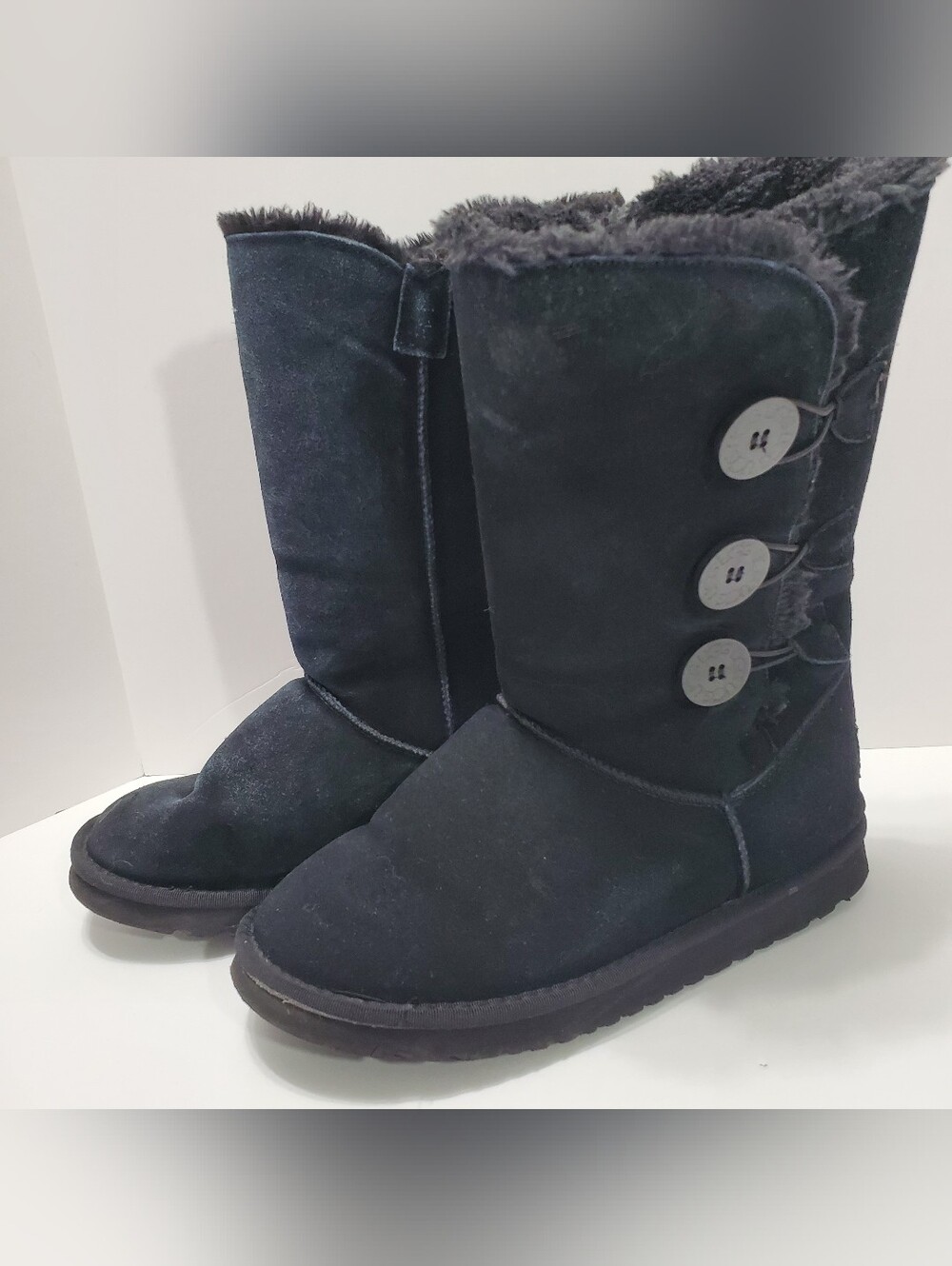 UGG Australia Women's Winter Boots Size 10 Black Sheep Skin 3 Button 12"